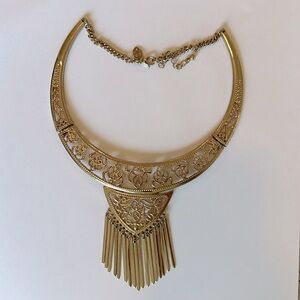 Gold fringe necklace